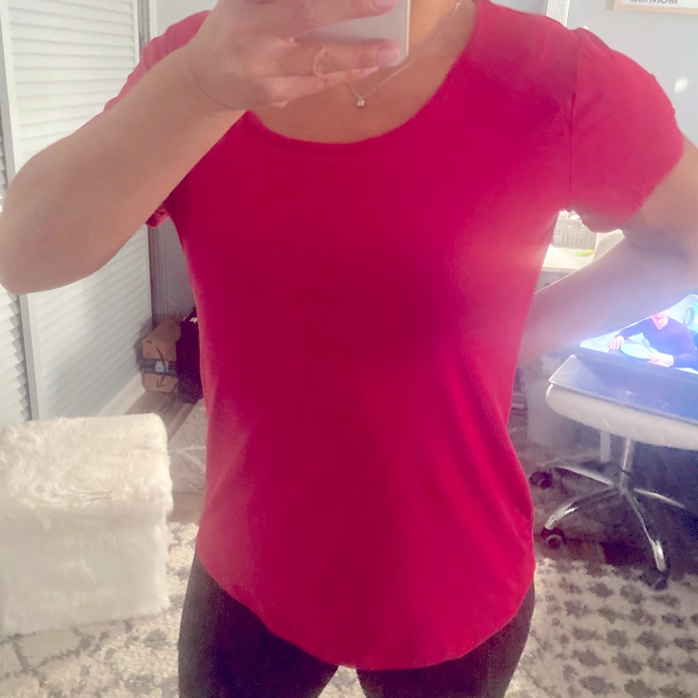 Woman’s short sleeve workout T-shirt